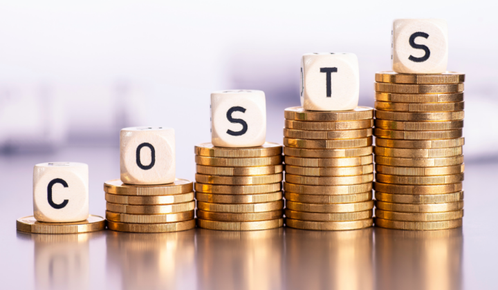 Higher taxes and fresh tariffs – fuel for corporate insolvencies?